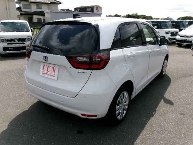フィット ｅ：ＨＥＶホーム　ＬＥＤフォグライト　Ｈｏｎｄａ　ＣＯＮＮＥＣＴ　ｆｏｒ　Ｇａｔｈｅｒｓ＋ナビ装着用スペシャルパッケージ（6枚目）