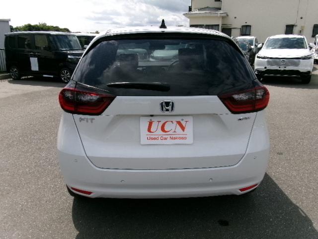 フィット ｅ：ＨＥＶホーム　ＬＥＤフォグライト　Ｈｏｎｄａ　ＣＯＮＮＥＣＴ　ｆｏｒ　Ｇａｔｈｅｒｓ＋ナビ装着用スペシャルパッケージ（8枚目）