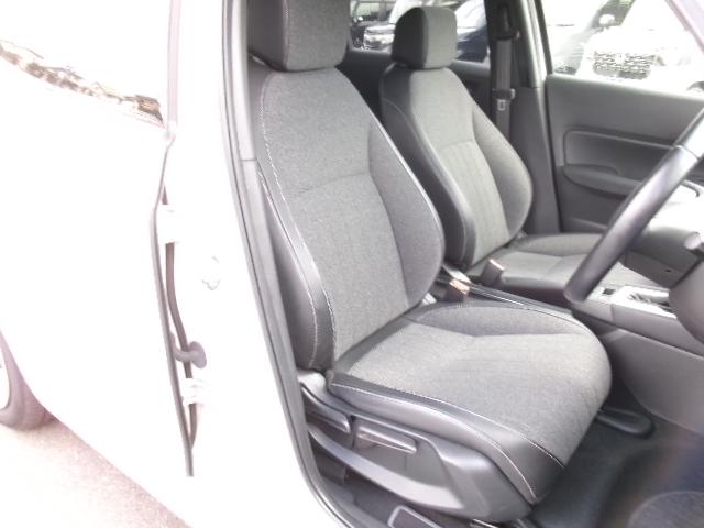 フィット ｅ：ＨＥＶホーム　ＬＥＤフォグライト　Ｈｏｎｄａ　ＣＯＮＮＥＣＴ　ｆｏｒ　Ｇａｔｈｅｒｓ＋ナビ装着用スペシャルパッケージ（12枚目）