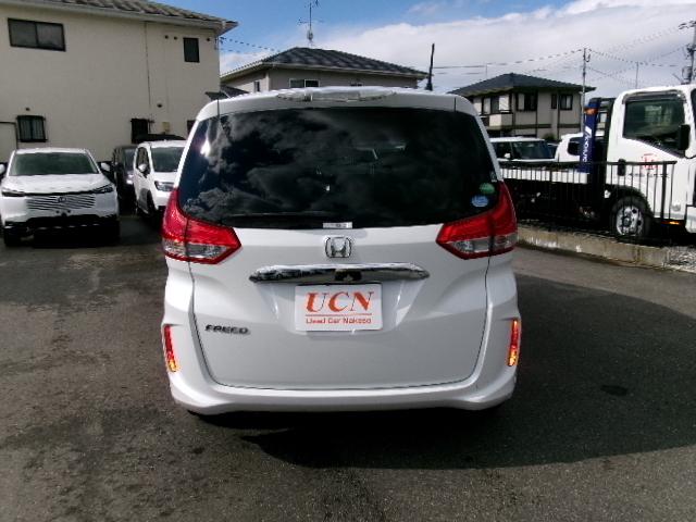 フリード Ｇ・ホンダセンシング　ナビ装着用スペシャルパッケージ＋ＥＴＣ車載器（ナビ連動）　２列目ベンチシート（７人乗り）　両側パワースライドドア　センターテーブル　コンフォートビューパッケージ（8枚目）