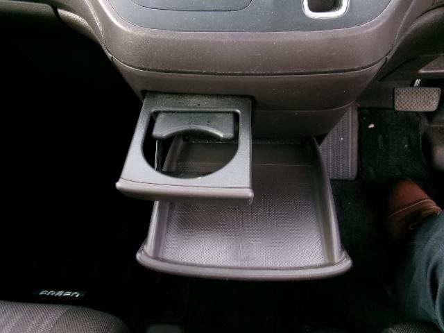 フリード Ｇ・ホンダセンシング　ナビ装着用スペシャルパッケージ＋ＥＴＣ車載器（ナビ連動）　２列目ベンチシート（７人乗り）　両側パワースライドドア　センターテーブル　コンフォートビューパッケージ（20枚目）