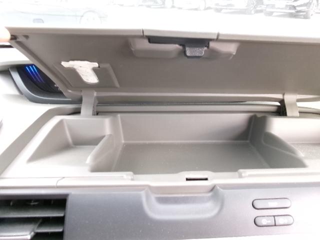 フリード Ｇ・ホンダセンシング　ナビ装着用スペシャルパッケージ＋ＥＴＣ車載器（ナビ連動）　２列目ベンチシート（７人乗り）　両側パワースライドドア　センターテーブル　コンフォートビューパッケージ（26枚目）