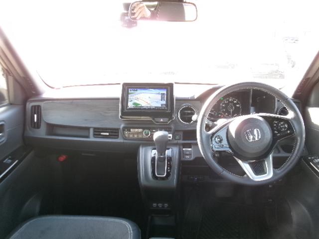 N-ONE プレミアム プライムスムースフロントシート 運転席・助手席シートヒーター 14インチアルミホイール(11枚目)