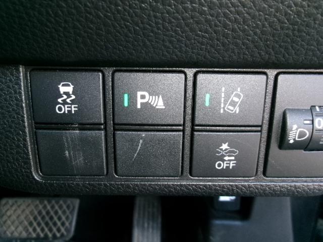 N-ONE プレミアム プライムスムースフロントシート 運転席・助手席シートヒーター 14インチアルミホイール(16枚目)