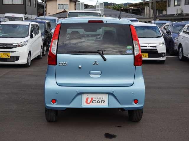 弊社は「車両価格」に「諸費用（自賠責保険料・税金・登録等に伴う費用）」を加えた、安心の「支払総額」で表示しております。