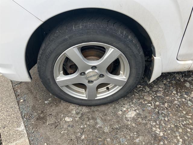ステラ Ｌ　４ＷＤ　キーレスエントリー　ベンチシート　ＣＶＴ　盗難防止システム　ＣＤ　アルミホイール　衝突安全ボディ　エアコン　パワーステアリング　パワーウィンドウ（20枚目）