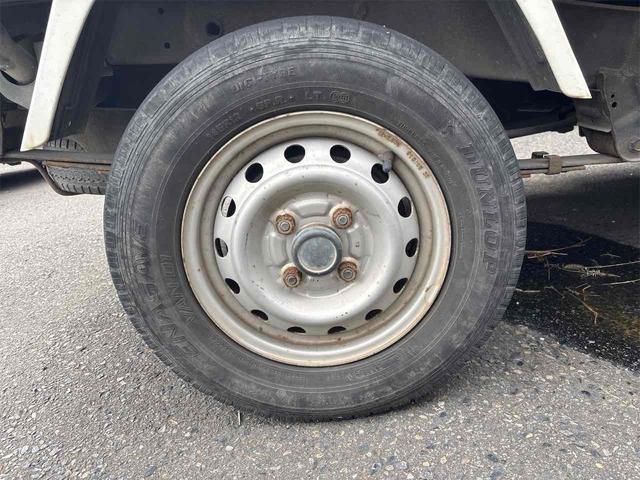 クリッパートラック 　４ＷＤ　ＭＴ　エアコン　運転席エアバッグ　カセット（14枚目）