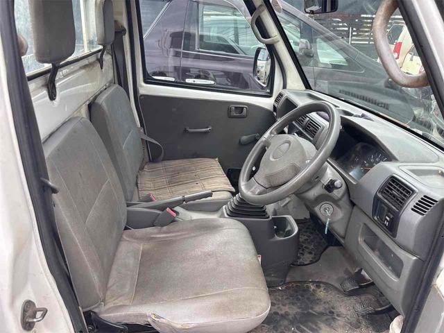 クリッパートラック 　４ＷＤ　ＭＴ　エアコン　運転席エアバッグ　カセット（19枚目）