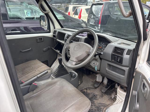 クリッパートラック 　４ＷＤ　ＭＴ　エアコン　運転席エアバッグ　カセット（20枚目）