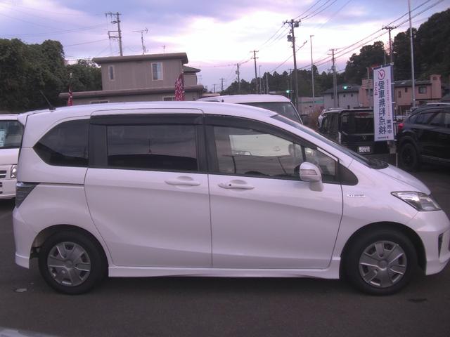 フリードハイブリッド ジャストセレクション　ナビ　両側パワスライド　バックカメラ　ＥＴＣ　クルーズコントロール（4枚目）