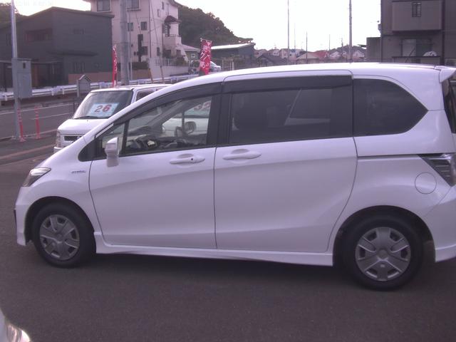 フリードハイブリッド ジャストセレクション　ナビ　両側パワスライド　バックカメラ　ＥＴＣ　クルーズコントロール（8枚目）