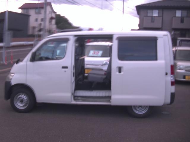 タウンエースバン 4WD ナビ バックカメラ ETC 集中ドアロック ドラレコ 切り替え4WD(10枚目)