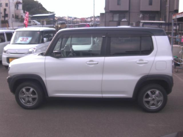 ハスラー Ｘ　４ＷＤ　ナビ　シートヒーター　プッシュスタート　セーフティサポート　２トーン　アイドリングストップ　フォグランプ　スタッドレスタイヤ（9枚目）