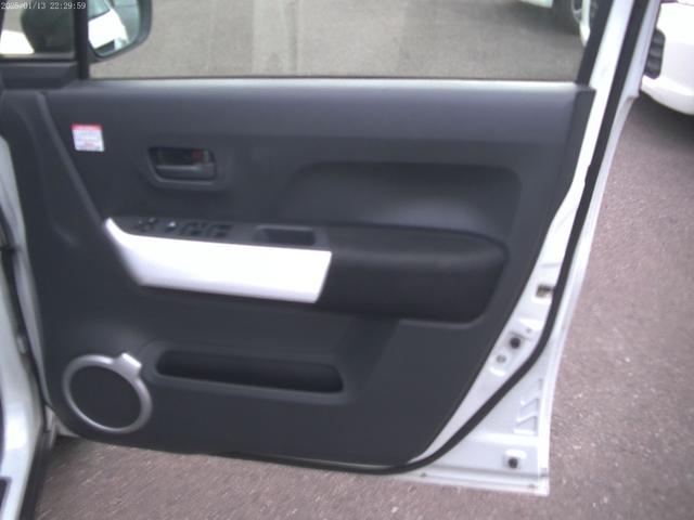 ハスラー Ｘ　４ＷＤ　ナビ　シートヒーター　プッシュスタート　セーフティサポート　２トーン　アイドリングストップ　フォグランプ　スタッドレスタイヤ（15枚目）