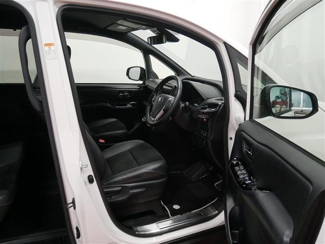 ノア Ｓｉ　ダブルバイビー　４ＷＤ　フルセグ　メモリーナビ　ＤＶＤ再生　後席モニター　バックカメラ　衝突被害軽減システム　ＥＴＣ　両側電動スライド　ＬＥＤヘッドランプ　ウオークスルー　乗車定員８人　３列シート（6枚目）