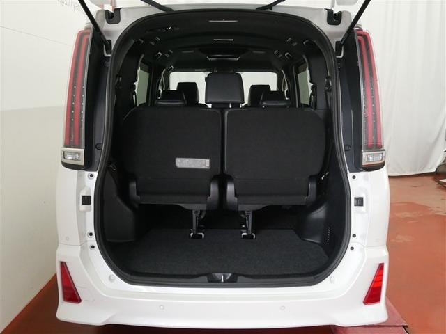 ノア Ｓｉ　ダブルバイビー　４ＷＤ　フルセグ　メモリーナビ　ＤＶＤ再生　後席モニター　バックカメラ　衝突被害軽減システム　ＥＴＣ　両側電動スライド　ＬＥＤヘッドランプ　ウオークスルー　乗車定員８人　３列シート（9枚目）