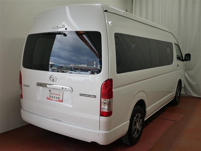 ハイエースワゴン グランドキャビン 4WD 衝突被害軽減システム ドラレコ 電動スライドドア LEDヘッドランプ 乗車定員10人 3列シート ワンオーナー(4枚目)