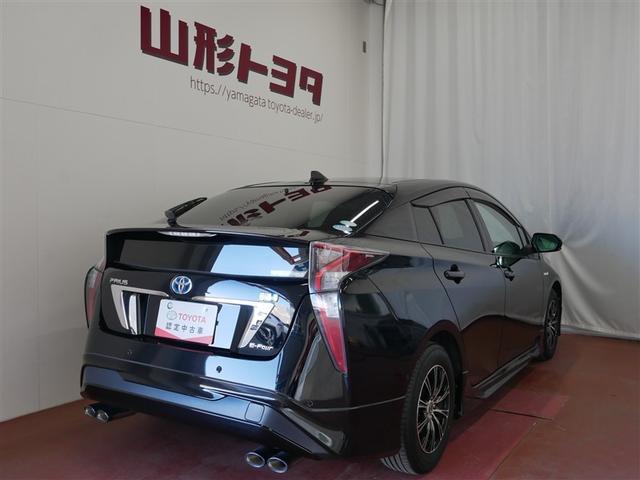 プリウス Ａ　４ＷＤ　フルセグ　メモリーナビ　ＤＶＤ再生　バックカメラ　衝突被害軽減システム　ＥＴＣ　ＬＥＤヘッドランプ　ワンオーナー　フルエアロ（4枚目）