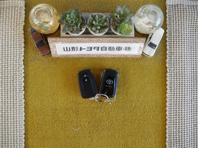 プリウス Ａ　４ＷＤ　フルセグ　メモリーナビ　ＤＶＤ再生　バックカメラ　衝突被害軽減システム　ＥＴＣ　ＬＥＤヘッドランプ　ワンオーナー　フルエアロ（35枚目）