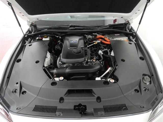 クラウンハイブリッド ＲＳ　Ｆｏｕｒ　リミテッド　革シート　４ＷＤ　フルセグ　メモリーナビ　ＤＶＤ再生　ミュージックプレイヤー接続可　バックカメラ　衝突被害軽減システム　ＥＴＣ　ＬＥＤヘッドランプ（11枚目）