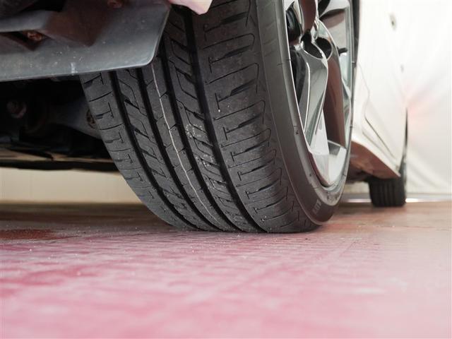 クラウンハイブリッド ＲＳ　Ｆｏｕｒ　リミテッド　革シート　４ＷＤ　フルセグ　メモリーナビ　ＤＶＤ再生　ミュージックプレイヤー接続可　バックカメラ　衝突被害軽減システム　ＥＴＣ　ＬＥＤヘッドランプ（14枚目）