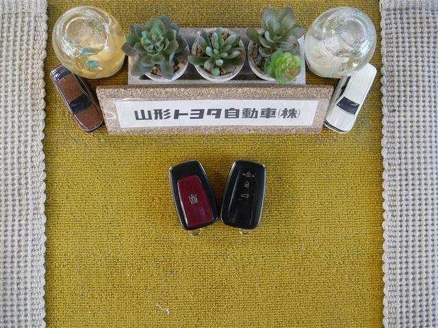 クラウンハイブリッド ＲＳ　Ｆｏｕｒ　リミテッド　革シート　４ＷＤ　フルセグ　メモリーナビ　ＤＶＤ再生　ミュージックプレイヤー接続可　バックカメラ　衝突被害軽減システム　ＥＴＣ　ＬＥＤヘッドランプ（31枚目）