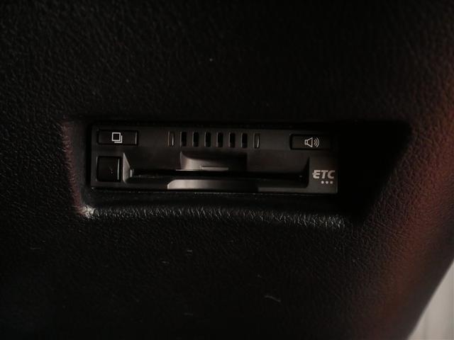 シエンタ ハイブリッドＧ　クエロ　フルセグ　メモリーナビ　ＤＶＤ再生　ミュージックプレイヤー接続可　バックカメラ　衝突被害軽減システム　ＥＴＣ　両側電動スライド　ＬＥＤヘッドランプ　ウオークスルー　乗車定員７人　３列シート（22枚目）