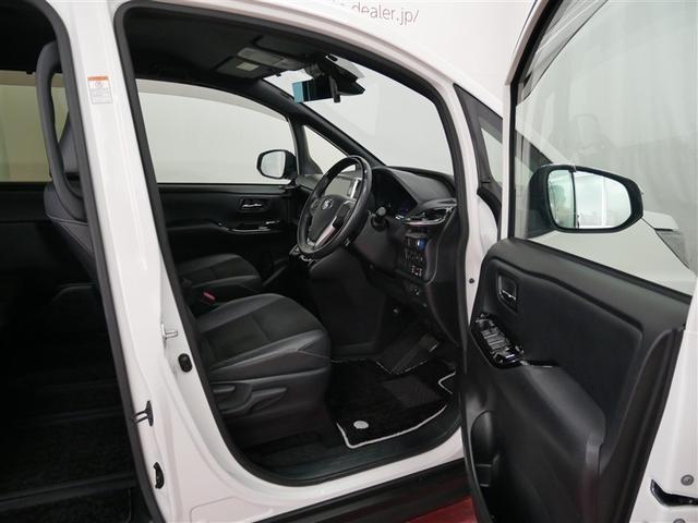 合成皮革で包み込んだ上質なシートです。ラグジュアリーな気分にさせてくれます♪