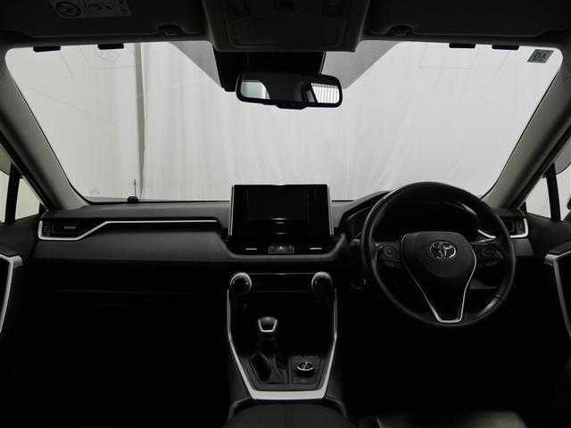 見通しのよいすっきりとした視界で、誰でも運転しやすいです。運転のしやすさは疲れにくさにも繋がりますよ♪