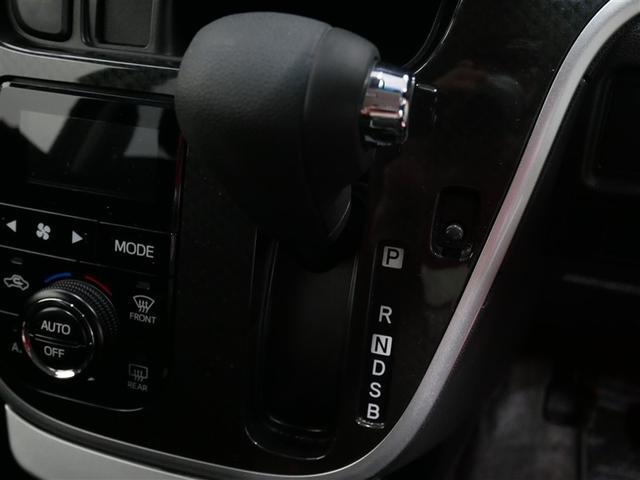 扱いやすいシフトノブです。