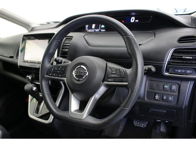 セレナ ハイウェイスター　プロパイロットエディション　４ＷＤ　フルセグ　メモリーナビ　ＤＶＤ再生　バックカメラ　衝突被害軽減システム　ＥＴＣ　両側電動スライド　ＬＥＤヘッドランプ　ウオークスルー　乗車定員８人　３列シート（4枚目）