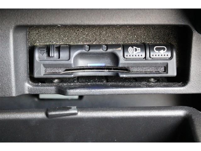 セレナ ハイウェイスター　プロパイロットエディション　４ＷＤ　フルセグ　メモリーナビ　ＤＶＤ再生　バックカメラ　衝突被害軽減システム　ＥＴＣ　両側電動スライド　ＬＥＤヘッドランプ　ウオークスルー　乗車定員８人　３列シート（9枚目）