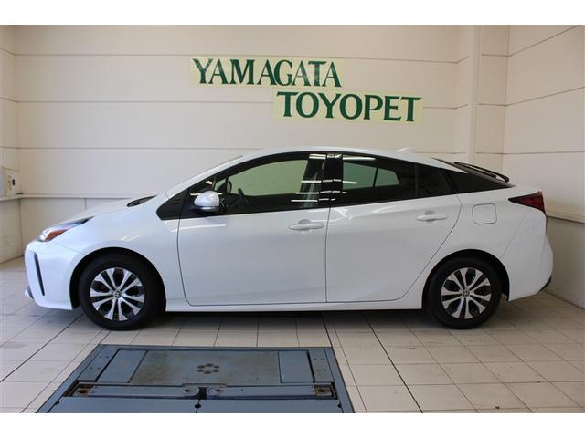 プリウス Ａ　ワンセグ　メモリーナビ　バックカメラ　衝突被害軽減システム　ＥＴＣ　ＬＥＤヘッドランプ（2枚目）