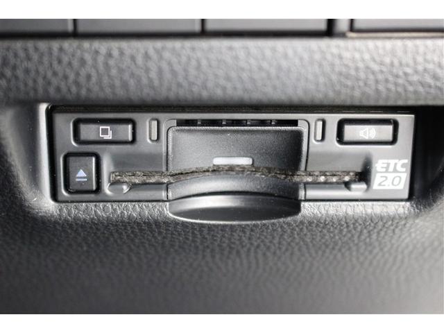 ハリアー Ｚ　レザーパッケージ　革シート　サンルーフ　ミュージックプレイヤー接続可　バックカメラ　衝突被害軽減システム　ＥＴＣ　ＬＥＤヘッドランプ　ワンオーナー　フルエアロ（9枚目）