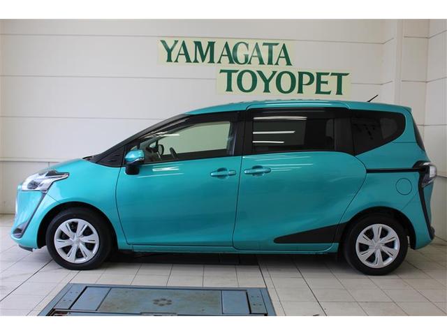 シエンタ Ｘ　ミュージックプレイヤー接続可　電動スライドドア　ウオークスルー　乗車定員７人　３列シート　アイドリングストップ（2枚目）