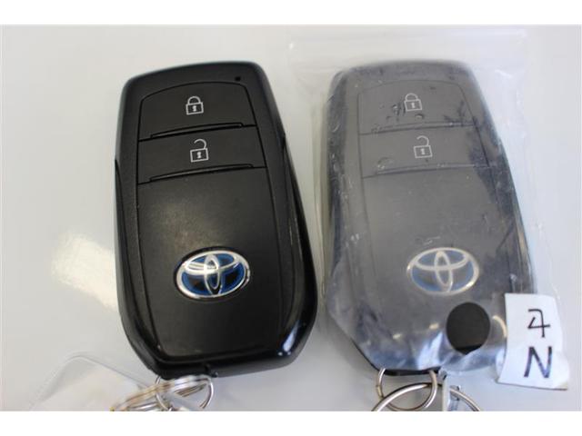 ヤリス ハイブリッドＧ　４ＷＤ　ミュージックプレイヤー接続可　バックカメラ　衝突被害軽減システム　ＥＴＣ　ＬＥＤヘッドランプ　ワンオーナー（6枚目）