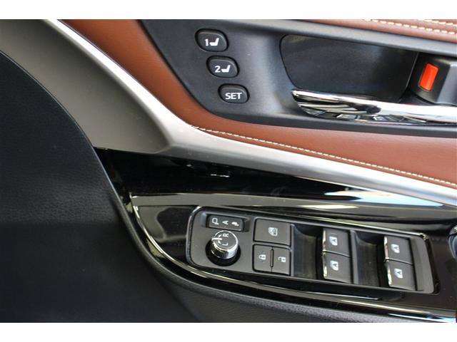 ハリアーハイブリッド プログレス　メタル　アンド　レザーパッケージ　革シート　４ＷＤ　フルセグ　メモリーナビ　ＤＶＤ再生　バックカメラ　衝突被害軽減システム　ＥＴＣ　ＬＥＤヘッドランプ　ワンオーナー（5枚目）
