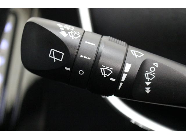 プリウス Ｓ　フルセグ　メモリーナビ　バックカメラ　ＬＥＤヘッドランプ　ワンオーナー（9枚目）