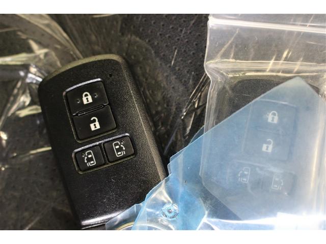 エスクァイア Ｇｉ　４ＷＤ　フルセグ　メモリーナビ　ＤＶＤ再生　後席モニター　バックカメラ　衝突被害軽減システム　ＥＴＣ　両側電動スライド　ＬＥＤヘッドランプ　乗車定員７人　３列シート　ワンオーナー　アイドリングストップ（6枚目）