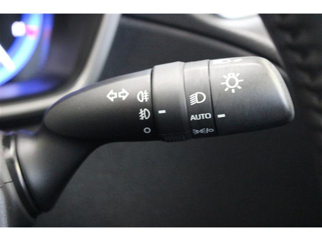 カローラクロス ハイブリッド　Ｚ　サンルーフ　４ＷＤ　ＤＶＤ再生　ミュージックプレイヤー接続可　バックカメラ　衝突被害軽減システム　ＥＴＣ　ＬＥＤヘッドランプ　ワンオーナー（12枚目）