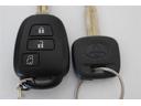 シエンタ Ｘ　フルセグ　メモリーナビ　バックカメラ　ＥＴＣ　電動スライドドア　ウオークスルー　乗車定員７人　３列シート　ワンオーナー　アイドリングストップ（6枚目）