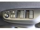 ヤリス ハイブリッドＧ　４ＷＤ　ミュージックプレイヤー接続可　バックカメラ　衝突被害軽減システム　ＥＴＣ　ＬＥＤヘッドランプ　ワンオーナー（5枚目）
