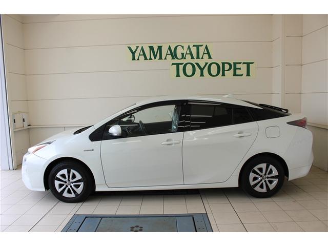 プリウス Ａ　４ＷＤ　フルセグ　メモリーナビ　バックカメラ　衝突被害軽減システム　ＥＴＣ　ＬＥＤヘッドランプ　ワンオーナー（2枚目）