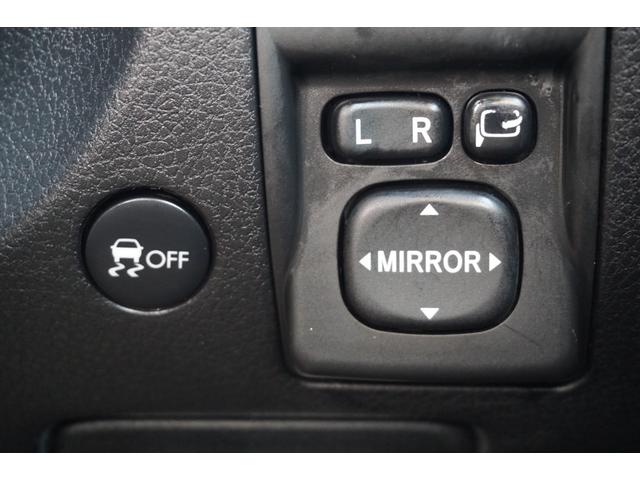 2.5iアイサイト アルカンターラセレクション 4WD SDナビ フルセグ クルコン プッシュスタート ETC アイサイト スマートキー 純正17AW 3年保証付(21枚目)