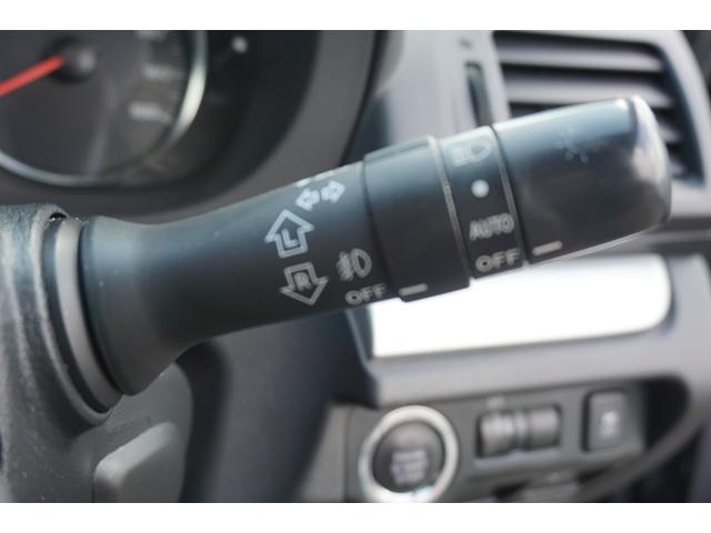 インプレッサスポーツ ２．０ｉ－Ｓアイサイト　４ＷＤ　ワンオーナー　純正ナビ　フルセグＴＶ　バックカメラ　キセノンヘッドライト　ＥＴＣ　プッシュスタート　クルーズコントロール　ハーフレーザーシート　純正１７インチアルミホイール　２年保証付（10枚目）