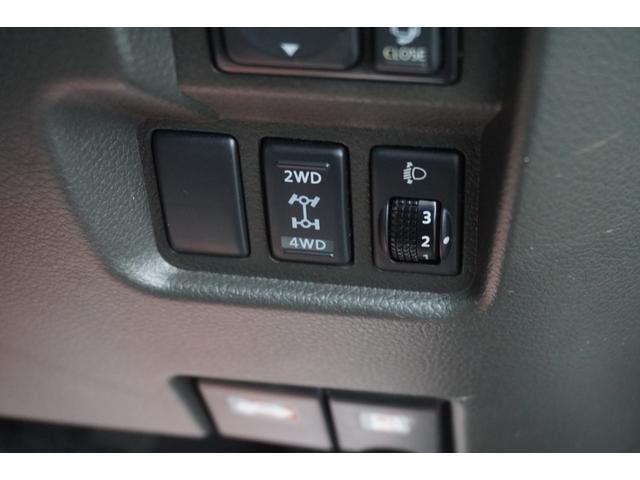 キューブ １５Ｘ　ＦＯＵＲ　Ｖセレクション　ワンオーナー車　社外ナビ　フルセグＴＶ　プッツシュスタート　オートライト　電動格納ミラー　ＥＴＣ　スマートキー　２年保証付（12枚目）