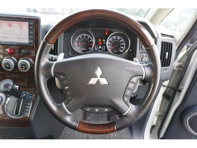 デリカＤ：５ シャモニー　４ＷＤ　ワンオーナー　両側電動スライドドア　クルーズコントロール　パワーシート　ＥＴＣ　シートヒーター　パドルシフト　ＨＩＤヘッドライト　純正ＨＤＤナビ　フルセグＴＶ　バックカメラ　２年保証付（7枚目）