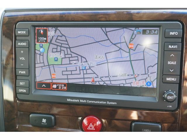 デリカＤ：５ シャモニー　４ＷＤ　ワンオーナー　両側電動スライドドア　クルーズコントロール　パワーシート　ＥＴＣ　シートヒーター　パドルシフト　ＨＩＤヘッドライト　純正ＨＤＤナビ　フルセグＴＶ　バックカメラ　２年保証付（18枚目）