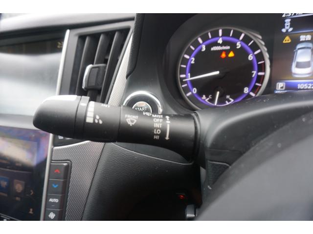 スカイライン ２００ＧＴ－ｔタイプＰ　純正メーカーナビ　フルセグＴＶ　全方位カメラ　黒革シート　シートヒーター　パワーシート　レーダークルーズコントロール　社外１８インチアルミホィール　ビルトインＥＴＣ　２年保証付（7枚目）