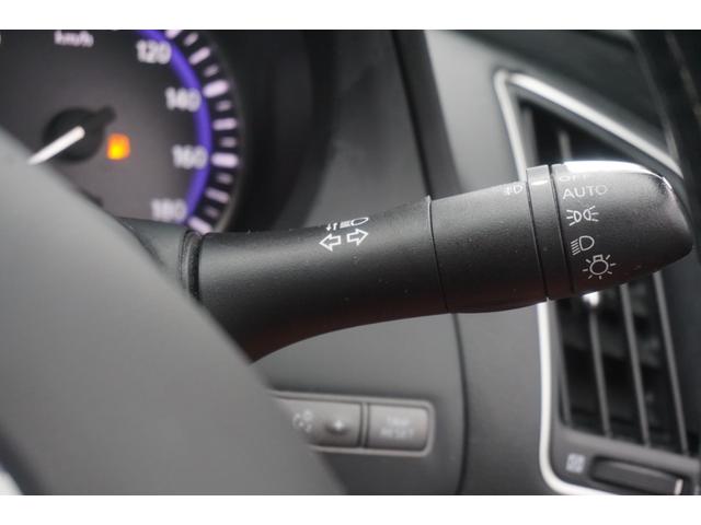 スカイライン ２００ＧＴ－ｔタイプＰ　純正メーカーナビ　フルセグＴＶ　全方位カメラ　黒革シート　シートヒーター　パワーシート　レーダークルーズコントロール　社外１８インチアルミホィール　ビルトインＥＴＣ　２年保証付（8枚目）